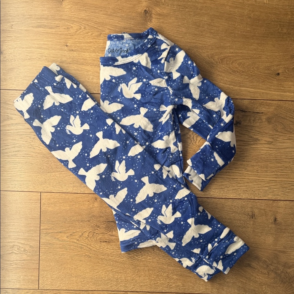 Cat & Jack Toddler Unisex Holy Spirit Print Fleece Pajamas - 3T